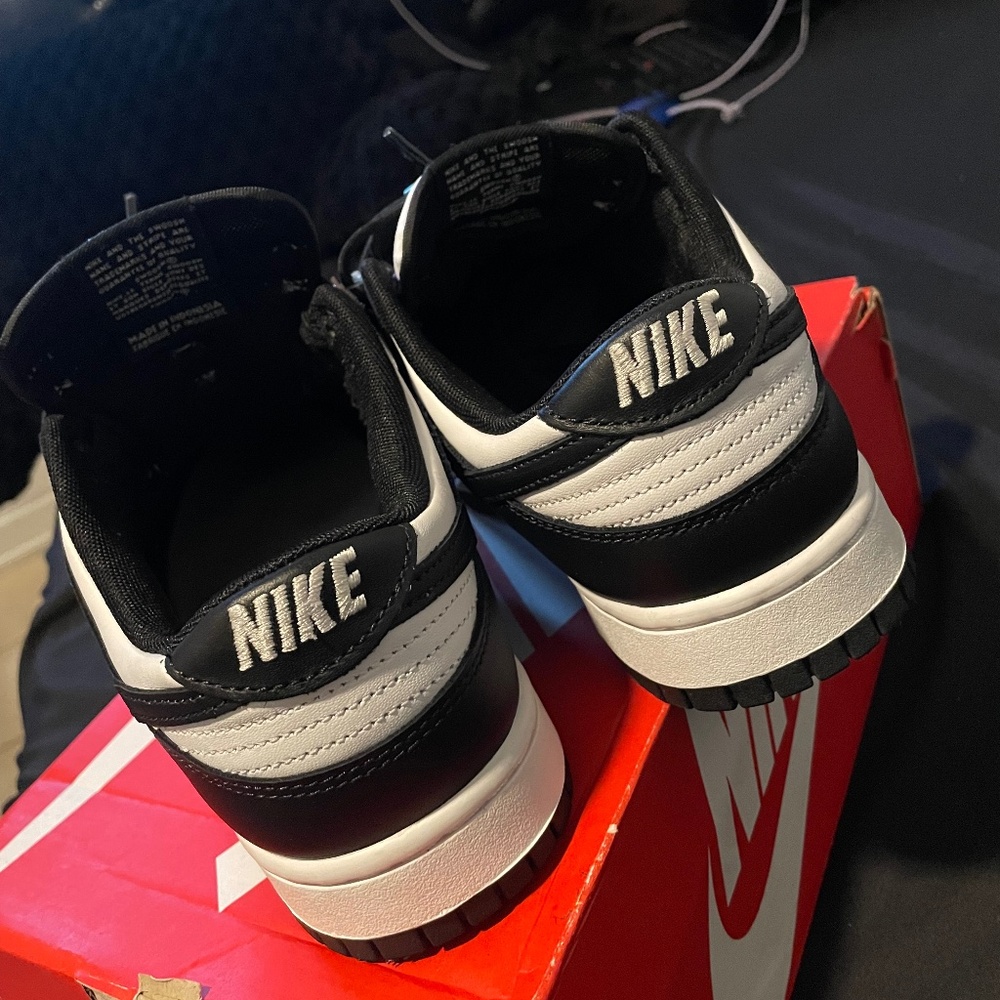 Panda dunks